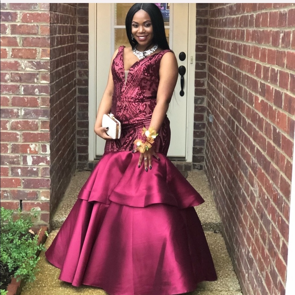 👑 Sequined Mermaid Gown